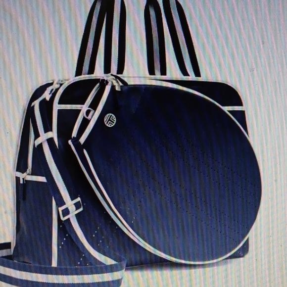 TORY SPORT..CONVERTIBLE PERFORATED T-TENNIS TOTE.. - Picture 2 of 11